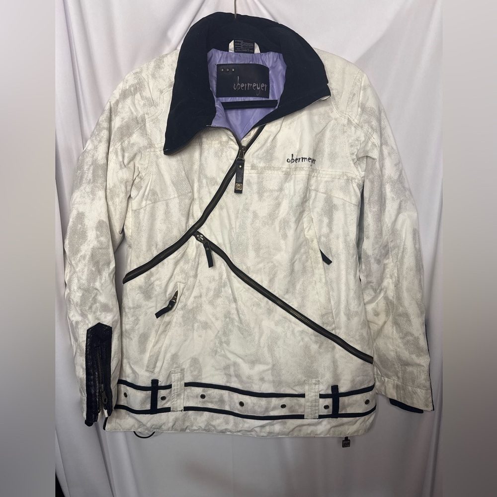 Obermeyer Women’s White and Black Ski Jacket